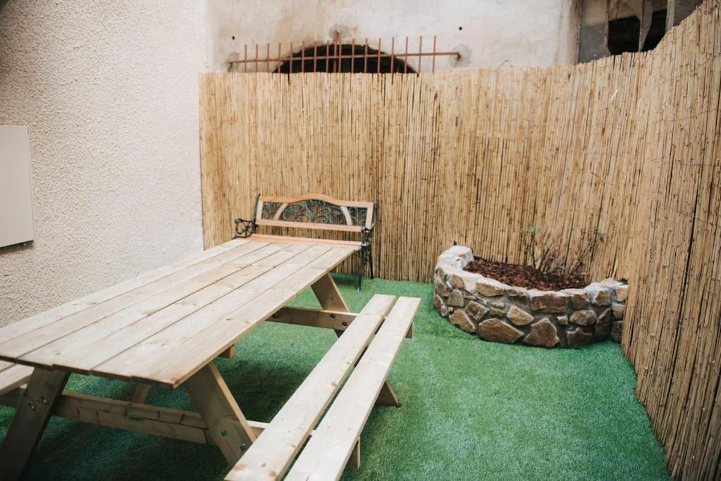 Appartement 2 Pieces Jacuzzi Brioude Eksteriør billede